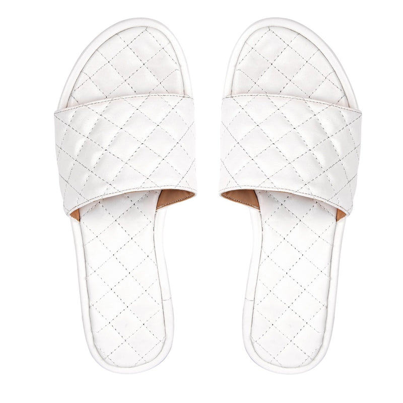 Round Toe Quilted Sandals Flats